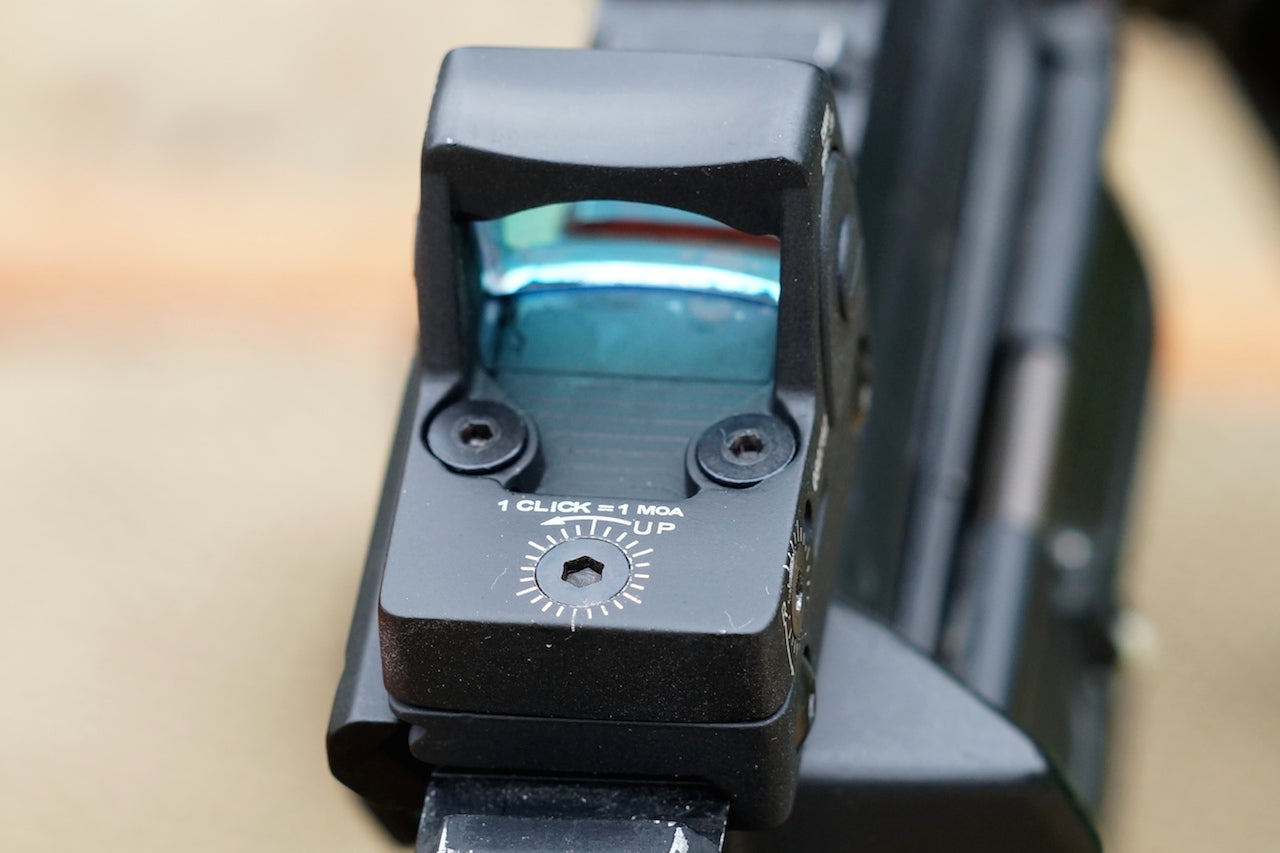 Red Dot reflex sight 3 MOA Fully Adjustable Brightness off to Very Bright, Great Pistol Sight.