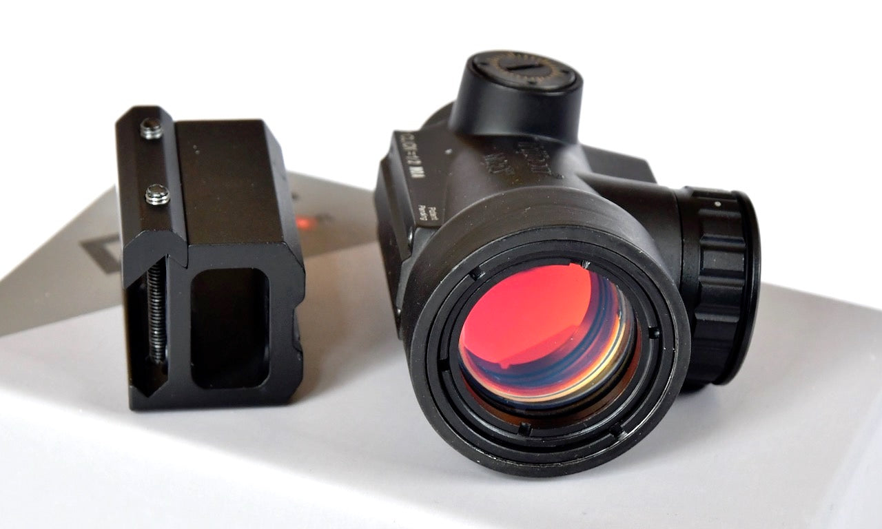 Red Dot Sight, Optronics for Pistols & Rifles, Night Vision Compatible.